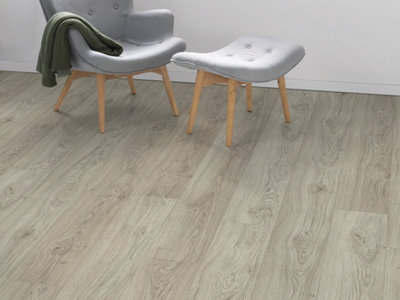 EGGER PRO Classic 8mm Asgil Oak Light EPL154 Laminate Flooring 1.99m² Pack - 8