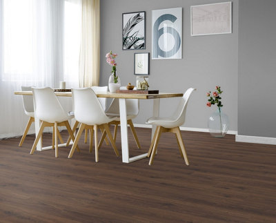 EGGER PRO Classic 8mm Lasken Oak EPL136 Laminate Flooring 1.99m² Pack - 7