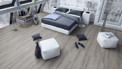 EGGER PRO Classic 8mm Light Grey Sherman Oak EPL205 Laminate Flooring 1.99m² Pack