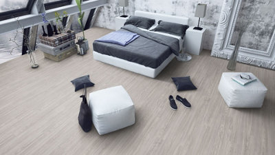 EGGER PRO Classic 8mm Light Grey Soria EPL178 Oak Laminate Flooring, 1.99m²