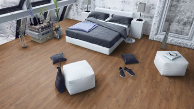 EGGER PRO Classic 8mm Olchon Oak Dark EPL147 Laminate Flooring 1.99m² Pack