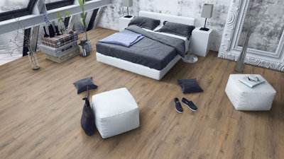 EGGER PRO Classic 8mm Parquet Oak Dark EPL019 Laminate Flooring 1.99m² Pack