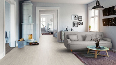 EGGER PRO Classic 8mm White Soria Oak EPL177 Laminate Flooring 1.99m² Pack - 3