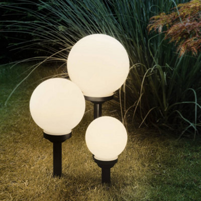 EGLO Connect Z Solar White Spherical LED Ground Spike Set