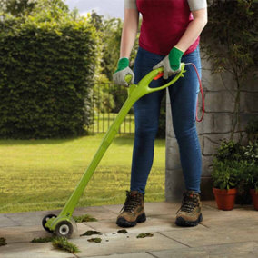 Electric Weed Sweeper Clears Drives Patios & Paving of Moss and Dirt 140 Watts