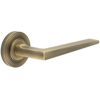 Elegant Antique Brass Door Handle on Reeded Rose for Luxury Homes - Solid Brass Interior Handle