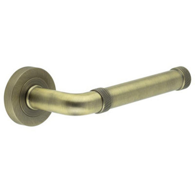 Elegant Antique Brass Lever Door Handle for Modern Interiors - Interior Handle