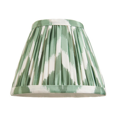 Elegant Dimmable Wall Light in Aged Brass with Cotswold Green Shade for Home Decor