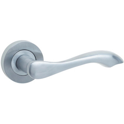 Elegant Satin Chrome Door Handle for Traditional Interiors - Interior Handle