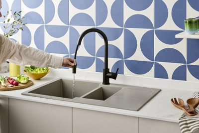 EMB10MB - Ember Side Lever Pull-Out Tap - Matt Black