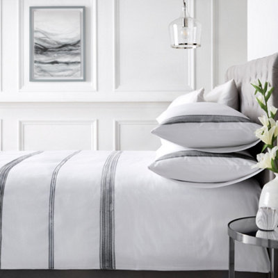 Embroidered Band 100% Cotton Black Embroidered Duvet Cover Set