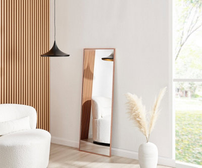 Enhance Your Living Room with B&Q Living Room Mirrors: Styles, Sizes & Placement Tips