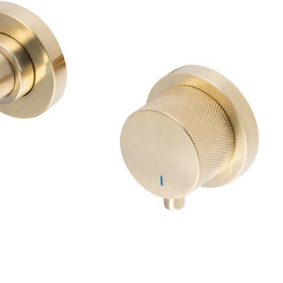ENKI Sienna Brushed Brass Contemporary Wall Mounted Full Knurled Brass Basin Mixer Tap BT1105