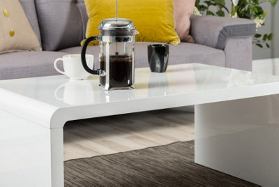 Enzo White High Gloss Rectangular Coffee Table with Sleek Simple Minimalist Design and Curved Edges for Living Rooms