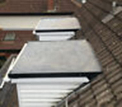 EPDM Rubber Roofing Kit for Dormer Roofs - EPDM Rubber Dormer Roof Kit With Black Trim (2.5m x 7m)