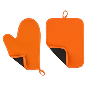 Essentials by Premier Orange Neoprene Oven Glove and Pot Set