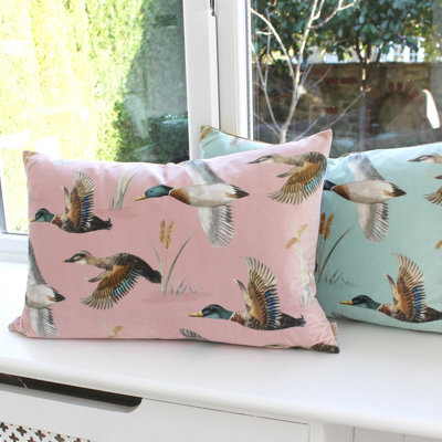 Evans Lichfield Country Duck Pond Rectangular Feather Filled Cushion