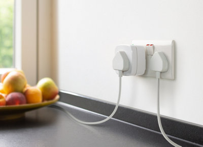 Eve Energy (Matter) UK Smart Plug, Control & Automate Lights&Appliances, for Apple&Google Home, Alexa, Thread Border Router needed