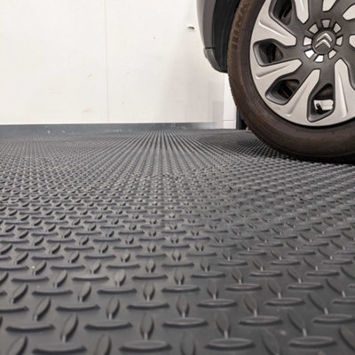 Everyday Vinyl Floor Tile / Garage Flooring - Grain Design - Pack of 10 Tiles (2.5m²), Black, 470 x 470mm, 14mm Thick