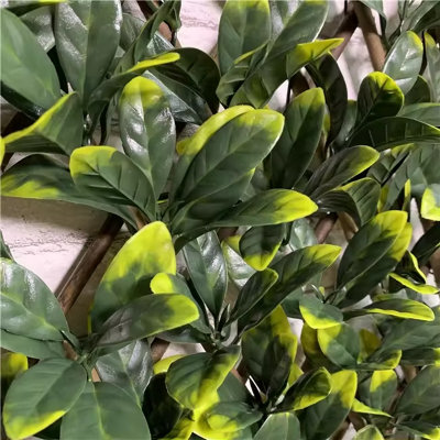 Expanding Artificial Trellis Fake Laurel Leaf Hedge Garden Privacy Screening (1m x 2m)