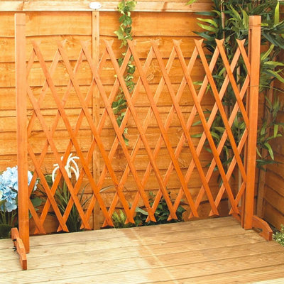 Expanding Trellis Garden Fence Versatile Portable Brown Freestanding Wooden Decorative Lattice Screen Expands to 6