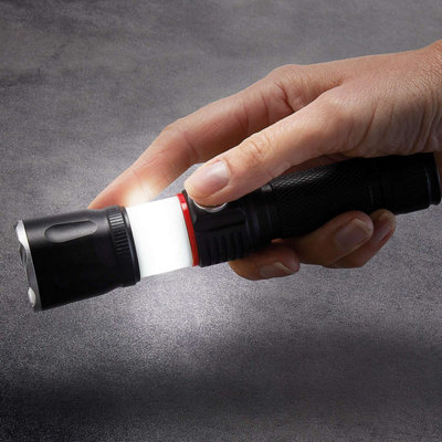 Extendable CREE Torch - 700 Lumen Rechargeable LED with 3.7V Lithium Battery and Storage Case