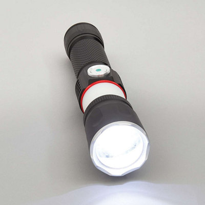 Extendable CREE Torch - 700 Lumen Rechargeable LED with 3.7V Lithium Battery and Storage Case