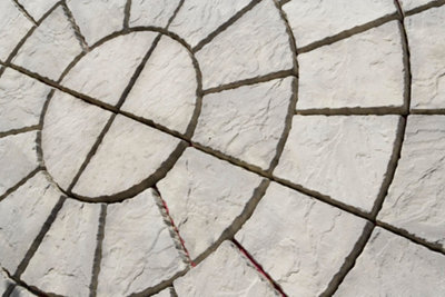 Extra Large Patio Circle Kit 'The Gawsworth' Weathered Moss 3.48m Diameter - 4