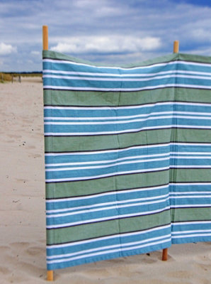 Extra Tall 4 Pole Wooden Windbreak Beach Camping Windbreaker Sun Wind Shelter Striped 4ft High X 7ft Green Stripe