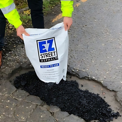 EZ Street Asphalt Permanent Pothole Repair 22kg Bag Ready to Use