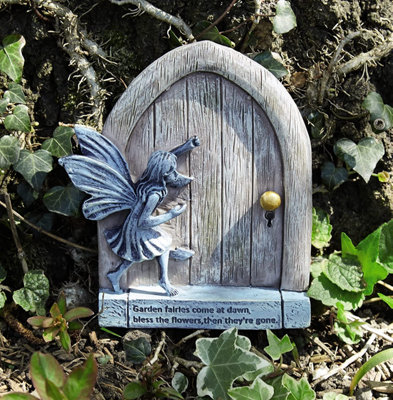 Fairy with Door Decoration - Freestanding or Wall, Tree, Fence Mounted Weatherproof Garden Sculpture - H14 x W11.5 D2.5cm