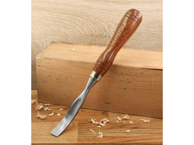 Wood carving deals tools b&q