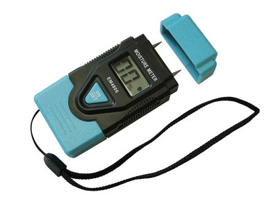 Faithfull EM4806 Damp & Moisture Meter LCD Display FAIDETDAMP DIY at B&Q