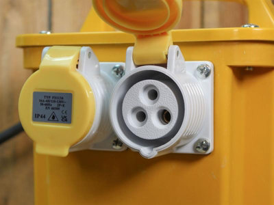 Faithfull FPPTRAN33A 110v Twin Socket Work Site Transformer 3.3 KVA Heavy Duty - 7