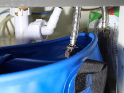 Faithfull Large Waterproof Collapsible Bucket 20L Plumbers Drain Down ...