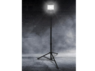 Faithfull Power Plus AST2520 110V SMD LED Single Head Tripod Site Light 20W 1800 Lumens 110V FPPSLLED20VL - 5