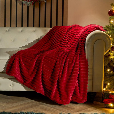 Faux Fur Ribbed Fleece Throw Over Bed Blanket Supersoft, Red - 125 x 150cm