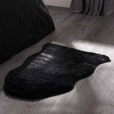 Faux Fur Sheepskin Short Fluffy Rug Soft Living Room Bedroom Carpet, Black