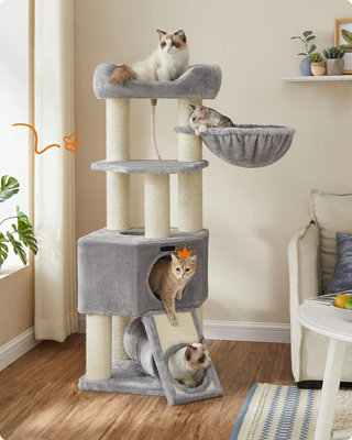 Scratching post outlet for big cats