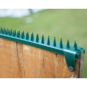 Featherboard Thin Fence Spikes Cat Deterrent Anti Climb Green Single