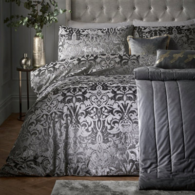 Firenza Damask Velvet Duvet Cover Set