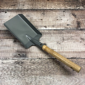 Fireside Ash & Coal Shovel in French Grey