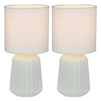 First Choice Lighting Set of 2 Fox White Ceramic Table Lamp With Shades