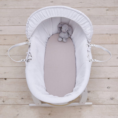 Moses basket bed on sale sheets