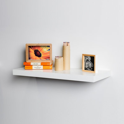 https://media.diy.com/is/image/KingfisherDigital/flexi-storage-floating-shelf-white-600mm~9341136031010_01c_MP?$MOB_PREV$&$width=768&$height=768