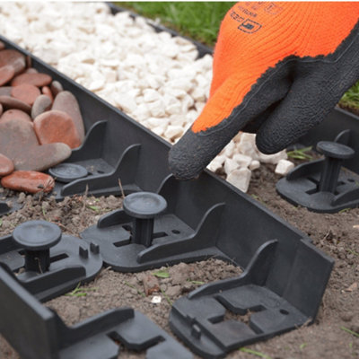 Flexible Garden Edging in Black - 60mm by EcoGrid - Includes 4 Pins/Piece