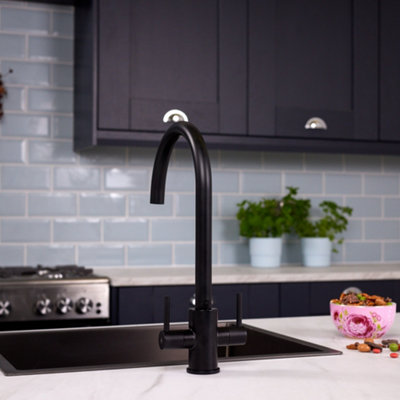 flode Hammerfest - Dual Lever Kitchen Mixer Tap - Matt Black Finish