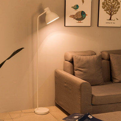 White hektar floor deals lamp