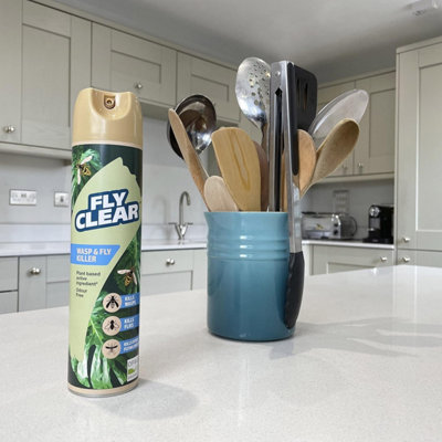 Fly Clear Wasp and Fly Spray 400ml Fast-Acting Insect Control for ...