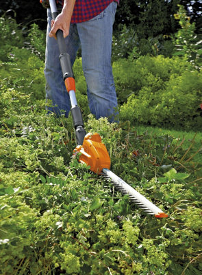 Flymo SabreCut XT Corded Telescopic Hedge Trimmer